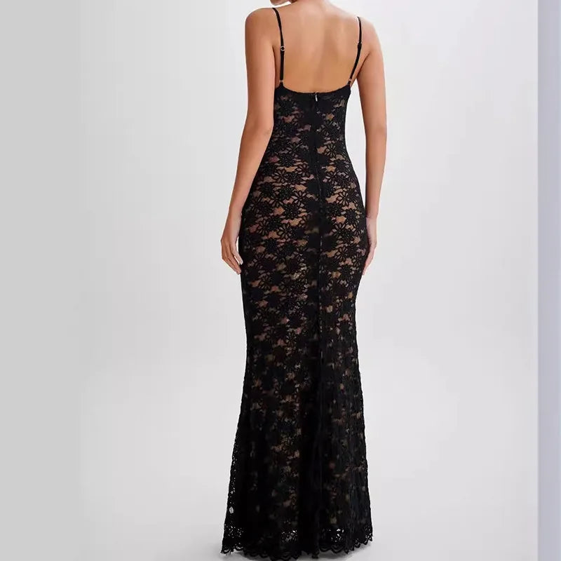 Selene – Vestido Midi de Encaje en Color Negro