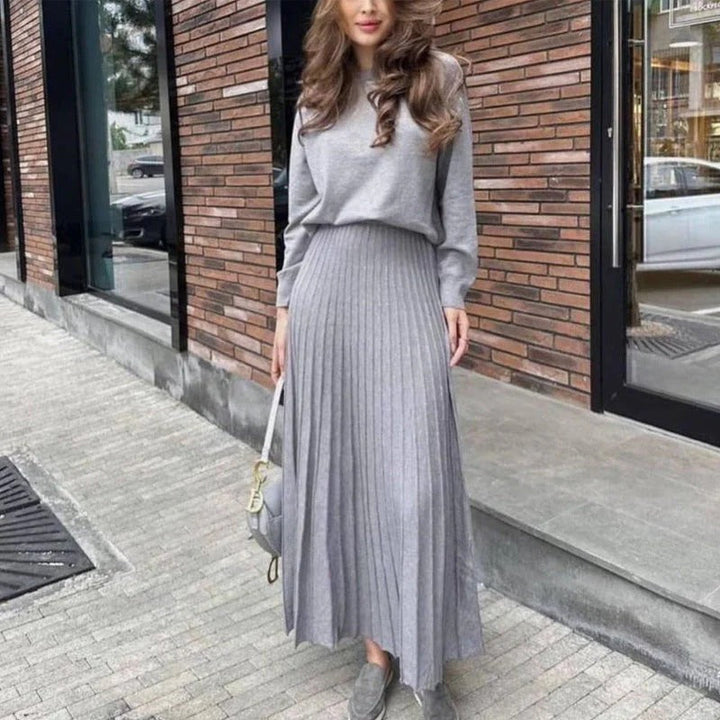 Amalia - Conjunto de blusa y falda plisada